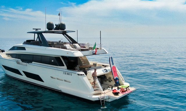 E3 yacht Pivoting Transom