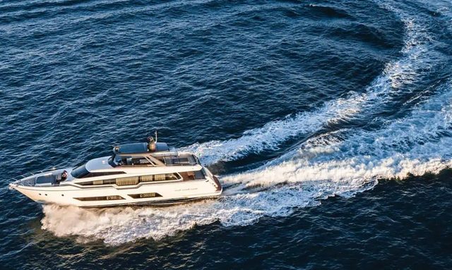 Lady G yacht Powerful Thrusters