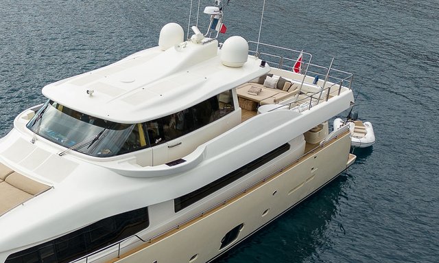 La Pausa yacht Stern Garage & Beach Area