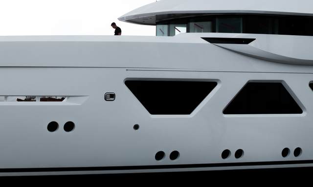 Alva yacht Trapezoid Window Profile