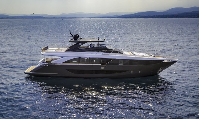 Amer Cento Quad - Joint Winner of 2016 Most Innovative Yacht of the Year