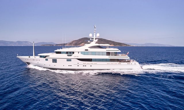 O'Eva - Joint Winner of 2010 Exterior Design & Styling Award: Displacement Motor Yachts 100′-199′