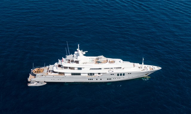 Siren - Winner of 2009 Best Displacement Motor Yacht of 1,300GT to 2,999GT (approximately 60m – 84m)