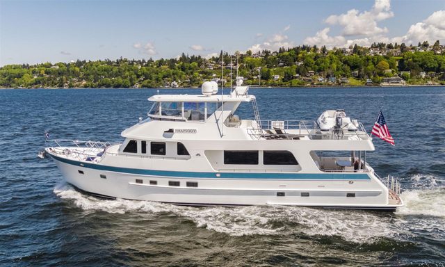 700 / 720  Motoryacht - Winner of 2014 Trawler Yacht & Aft Cabin