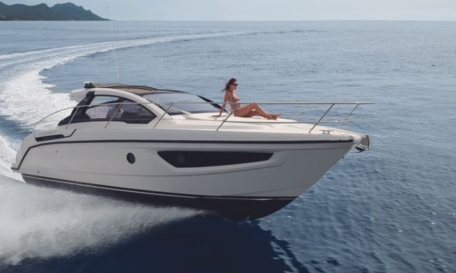 Atlantis 34 - Winner of 2014 Sportscruisers (up to 45ft)