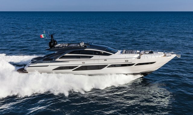 Pershing 9X - Winner of 2018 Best Exterior Design (24-38m)