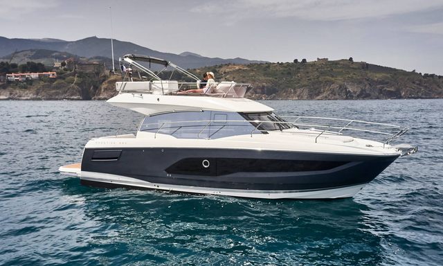 420 - Winner of 2021 Flybridge (up to 50ft)