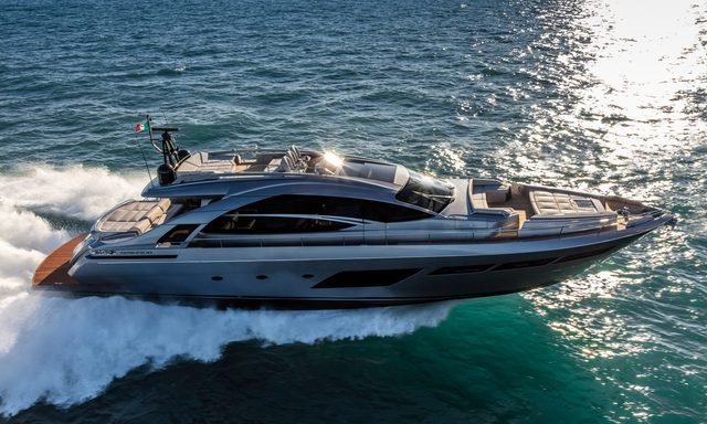 Pershing 8X - Winner of 2021 Custom Yachts