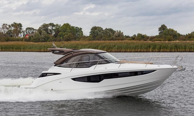 335 HTS - Winner of 2020 Sportcruisers (up to 40ft)