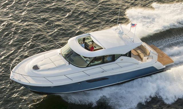 C44  - Winner of 2014 Best Motoryacht (40-49')