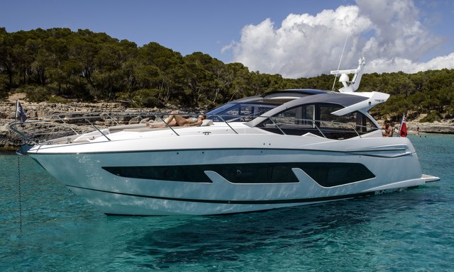 Predator 50 - Winner of 2018 Best Sportscruiser (up to 55ft)