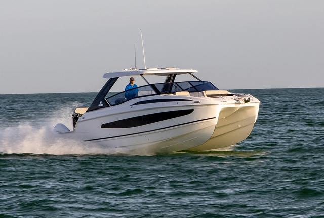 Aquila 32 Sport