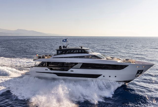 Ferretti Yachts Ferretti 1000 Skydeck 