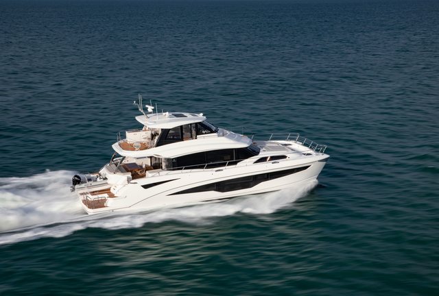 Aquila 70 Luxury 