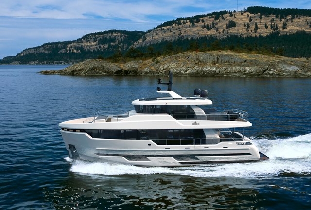 Bering Yachts Bering 82 