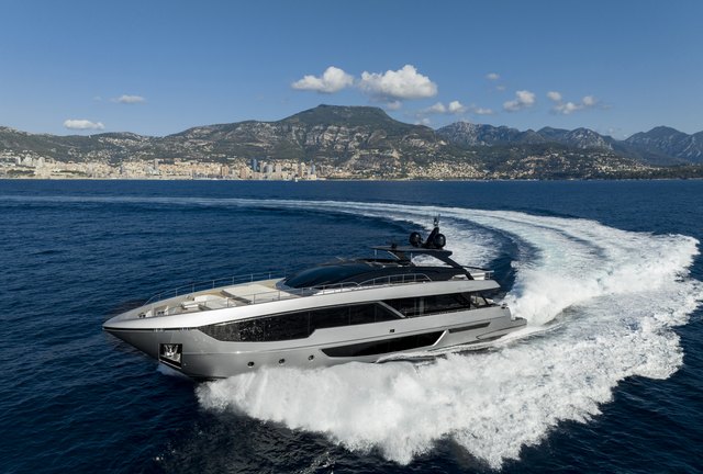 Riva 102' Corsaro Super 