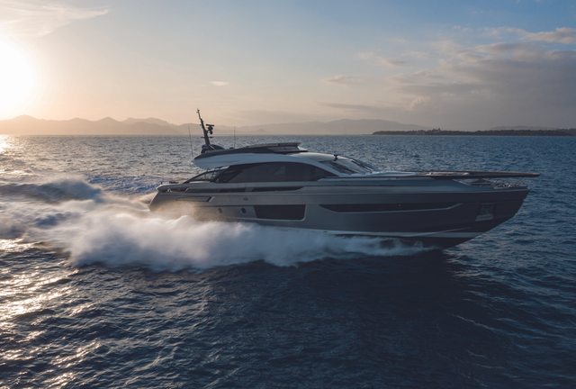 Azimut S10 