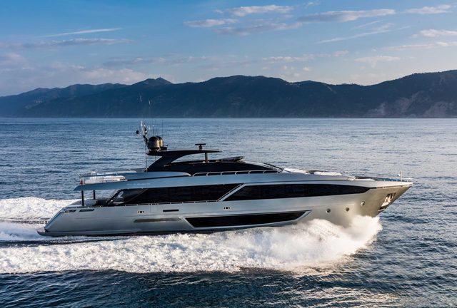 Riva 110' Dolcevita 