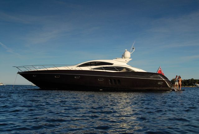 Sunseeker Predator 72 