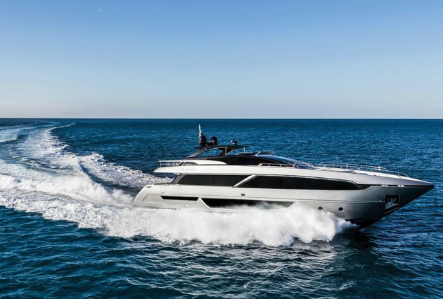 Riva 100' Corsaro 