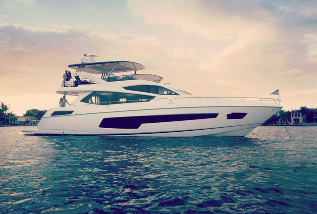 Sunseeker 75 Yacht