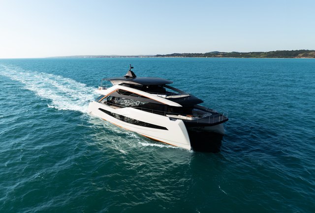 Wider Yachts WiderCat 92 