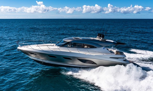 Riviera 6000 Sport Yacht Platinum Edition 