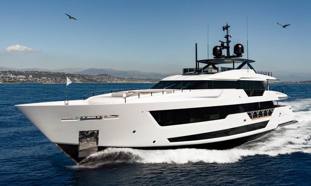 Custom Line Saetta 140'