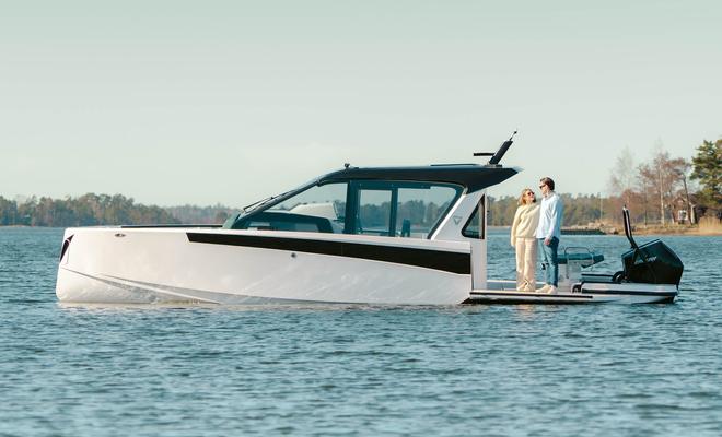 V10 Cabin
