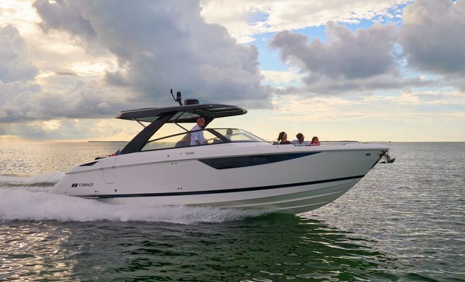Cobalt Boats R SERIES Range