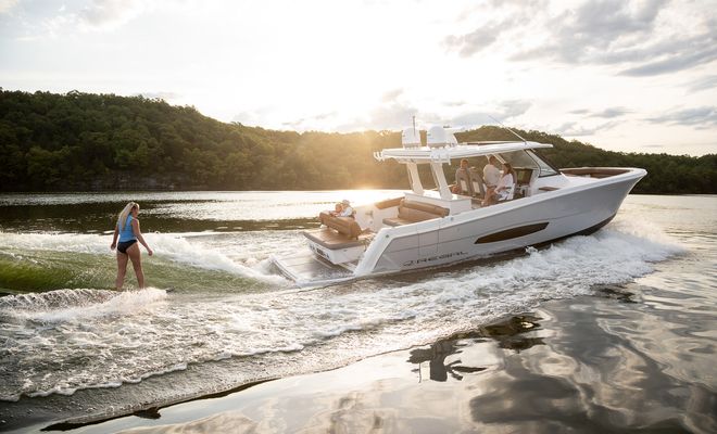 Regal Boats Surf Range