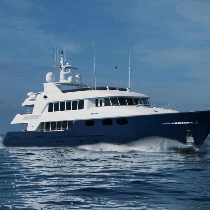 SummerDance yacht exterior 2