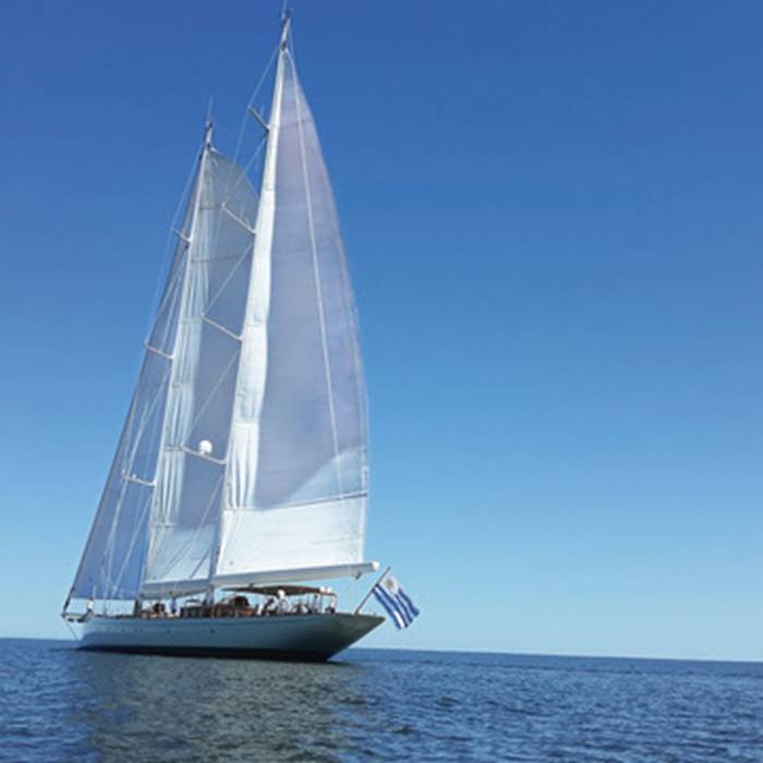Doña Francisca yacht exterior 2