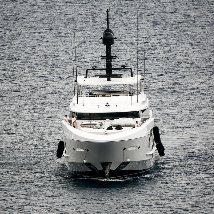 Unicorn yacht exterior 2