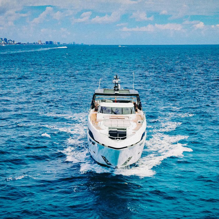 Pura Vida yacht exterior 2