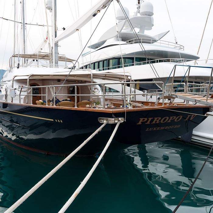 Tamarita yacht exterior 3