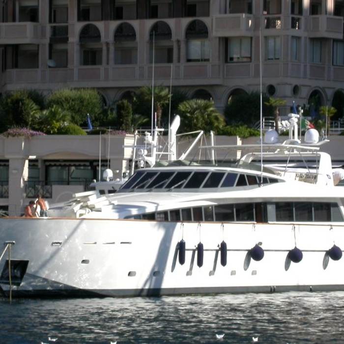 Aquila yacht exterior 2