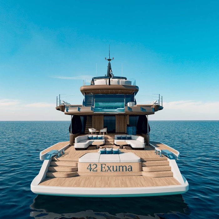 42 Exuma/ 01 yacht exterior 2