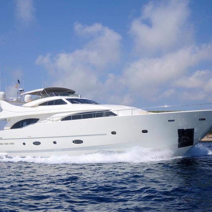 More Mischief yacht exterior 2