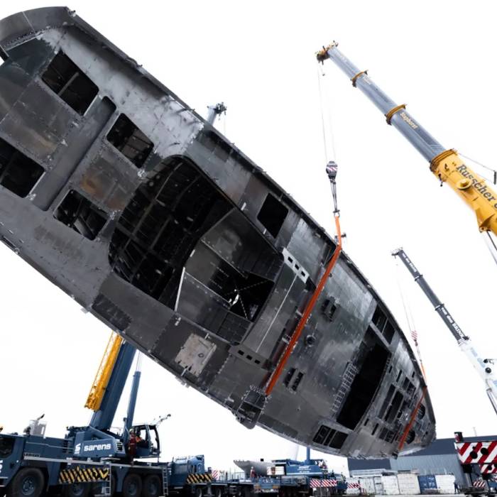 Project 3095 yacht exterior 3