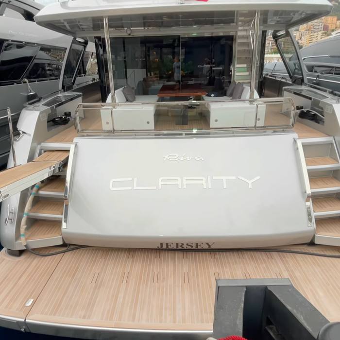 Clarity yacht interior 2
