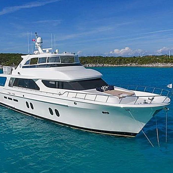 Aurora yacht exterior 2