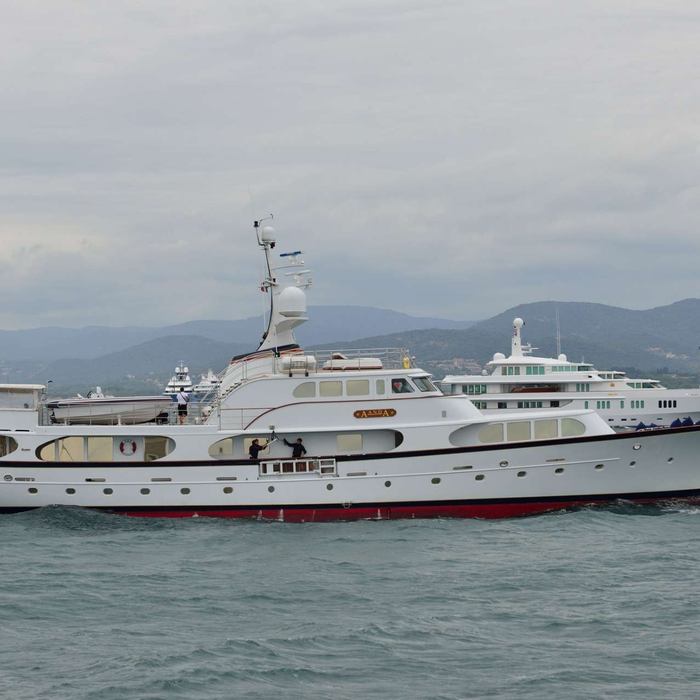 A&A yacht exterior 2