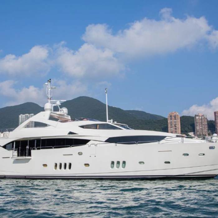 Blade I yacht exterior 2
