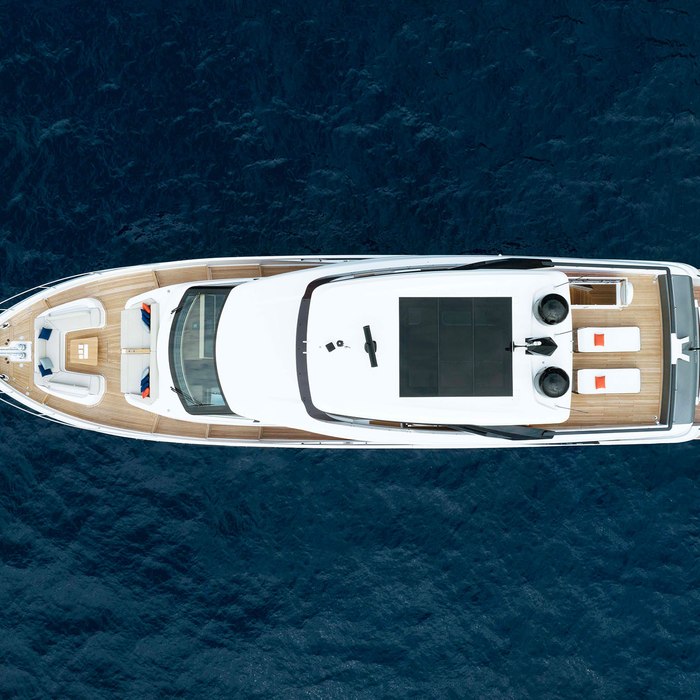 Beso yacht exterior 3