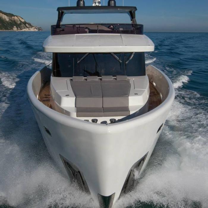 Como yacht exterior 2