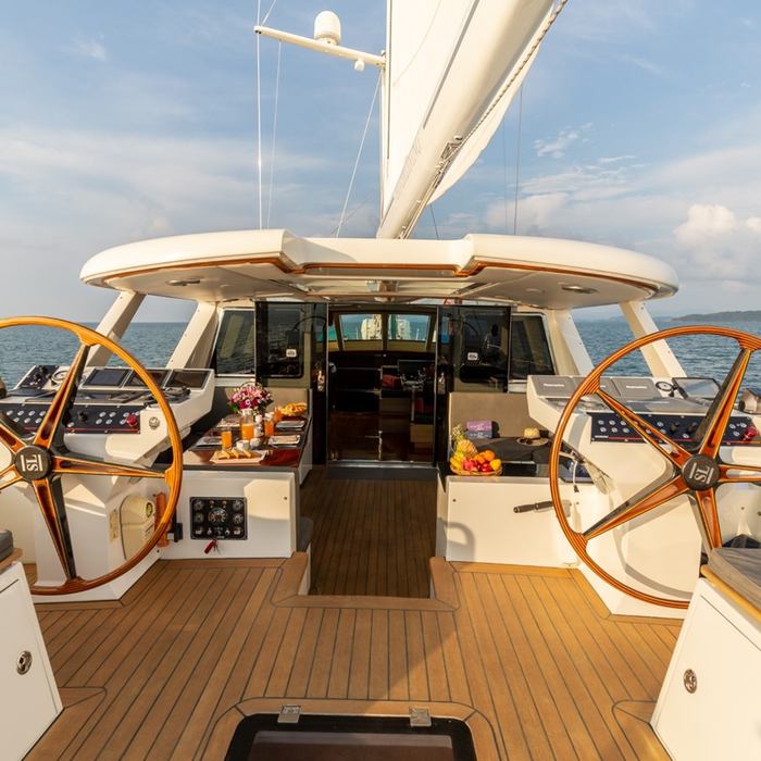 Silver Lining yacht exterior 32