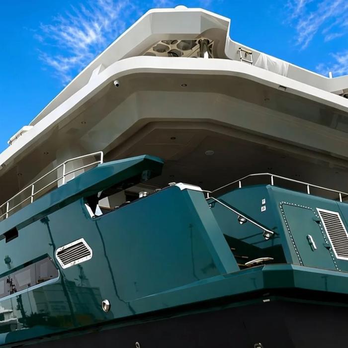 Amantis 7 yacht exterior 2