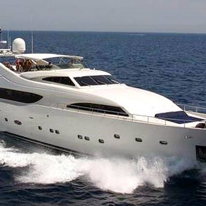 Whisper V yacht exterior 2