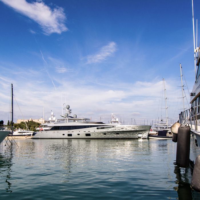 Bella Vita yacht exterior 2
